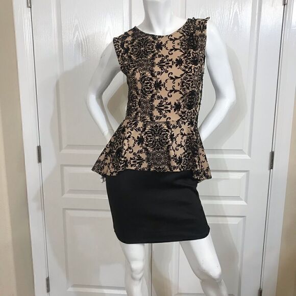 💚 C21 Iris stretchy dress with velvet details, lace back - Picture 1 of 6